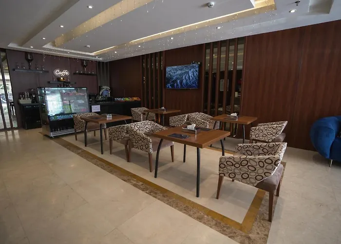 Lareen Suites